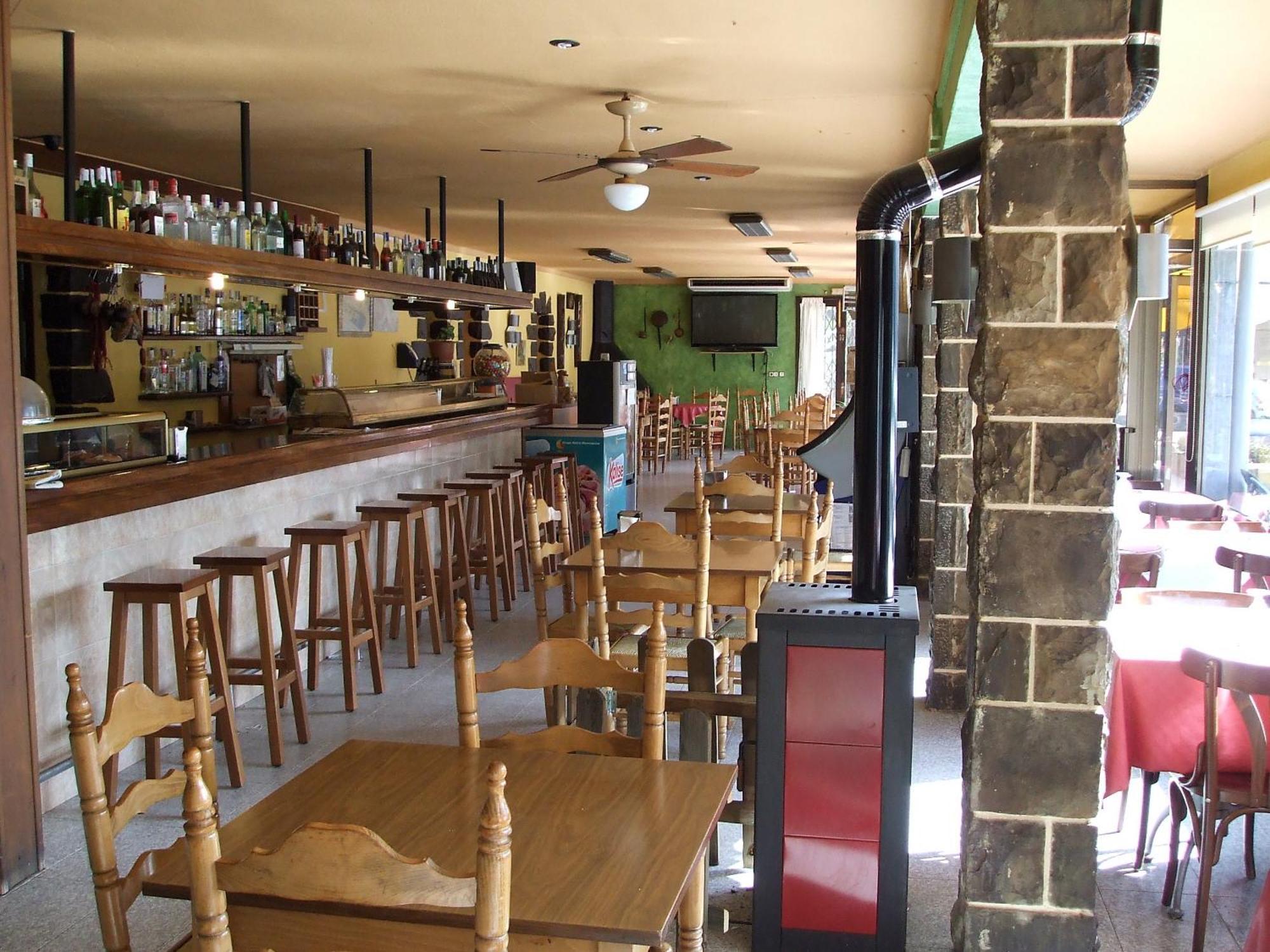 Hostal Mont-Rock Montagut Екстер'єр фото